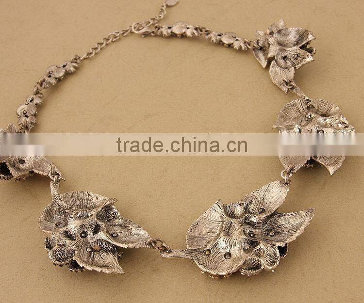 Handmade new design women elegance alloy jewelry necklace