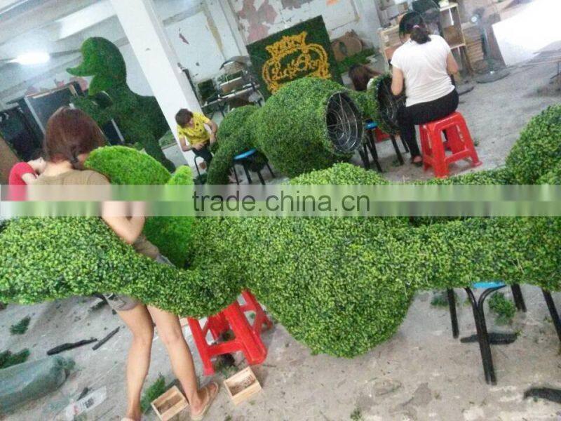 anti uv and fire artificial topiary grass sculpture for garden ornament