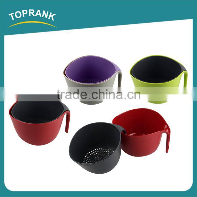 Hot selling kitchen vegetable fruit wash multicolor plastic fruit colander with handle