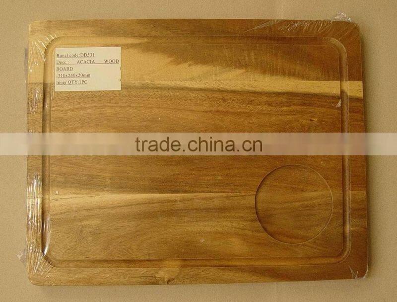Acacia Wood Cutting Board in Rectangle- Shaped with groove.