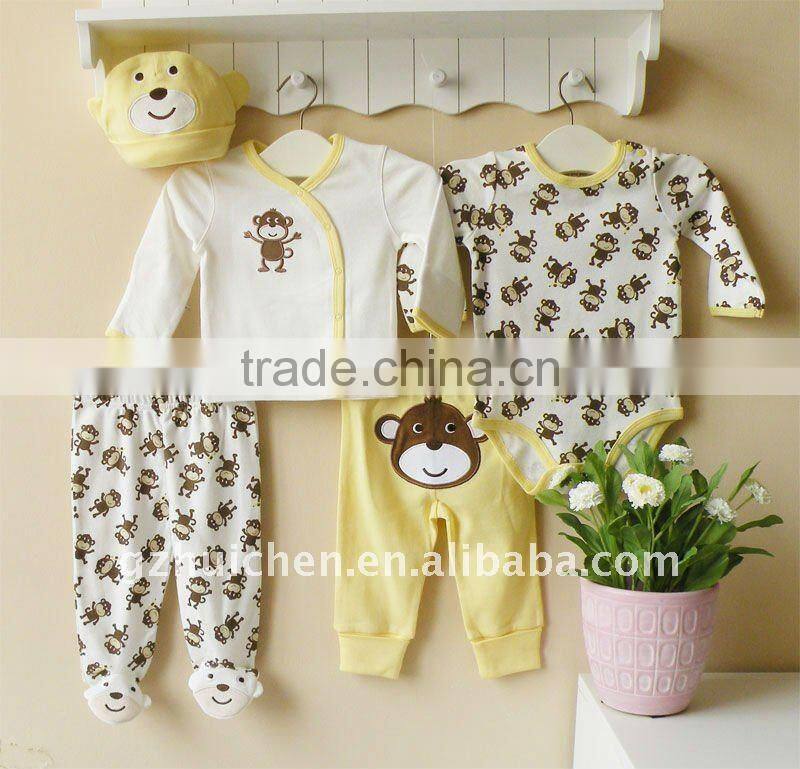2011 autumn mom and bab baby clothes sets 100% cotton embroider new born suits