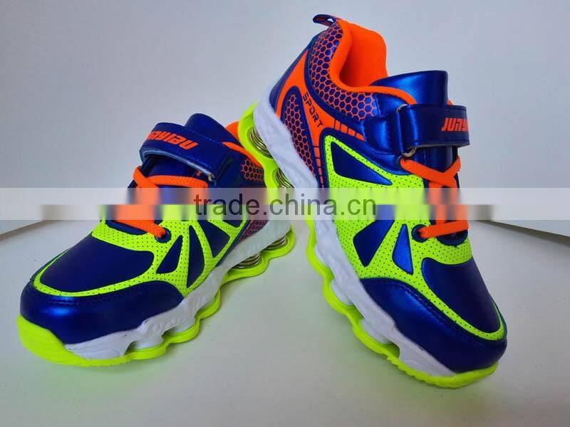Fashionable sports sneakers kid shoes for school with china shoe factory low price