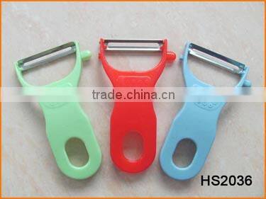 HS2036 Bright Color Plastic Handle Peeler