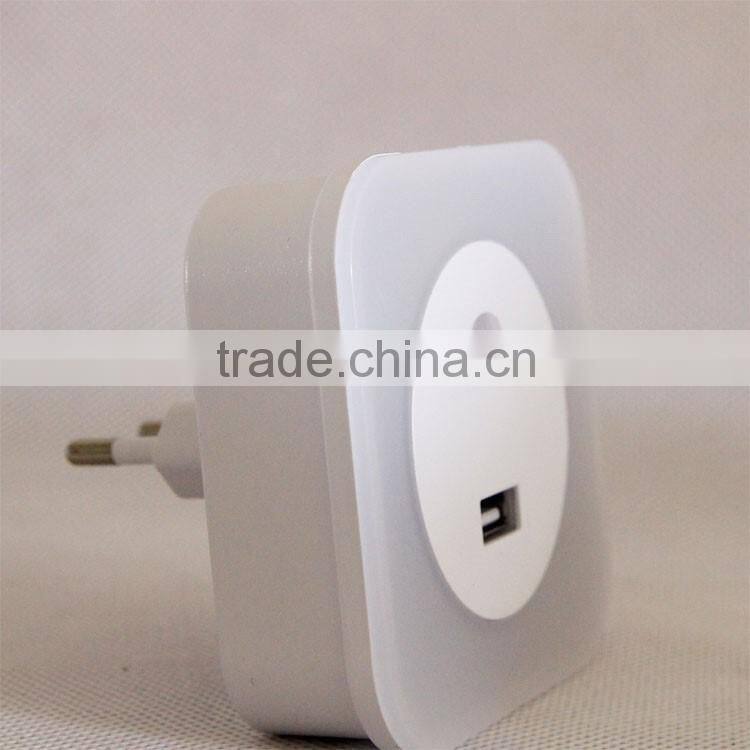 Direct factory supplier led sensor charger night light socket
