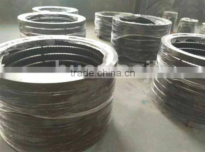 Truck crane swing bearing