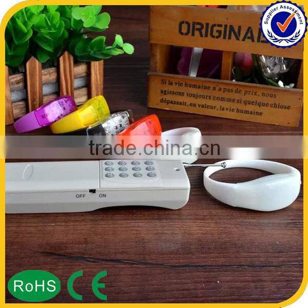 2015 factory price led flashing bracelet, remote controlled led bracelet, motion led lights bracelet