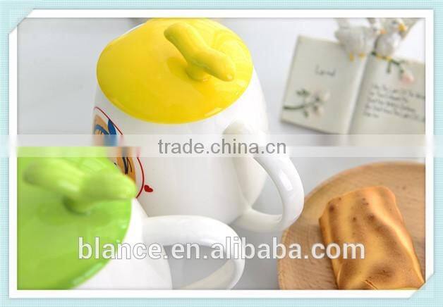 ceramic spear design mug with leaf lid