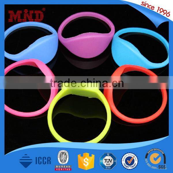 MDSW28 cheap customized fabric cloth wristband with rfid chip for event