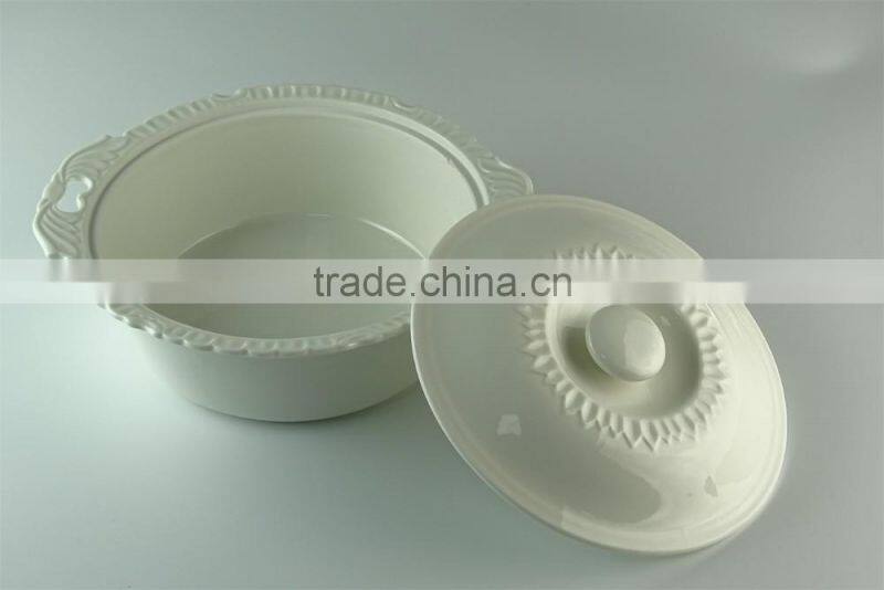 White Serveware Porcelain Serving soup Tureen with Lid