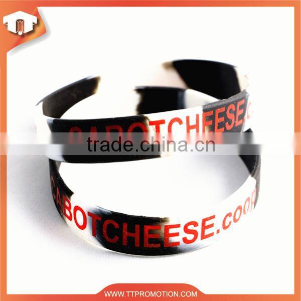 Promotional high quality silicone wristband key holder with logo