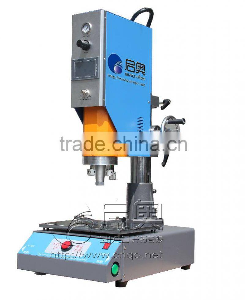 Automatic frequency capture / control ultrasonic welding machine