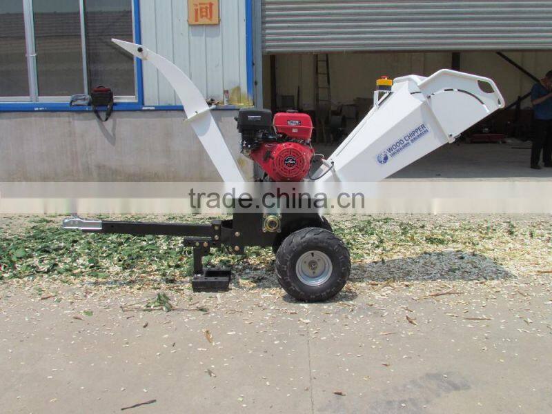 Petrol garden wood mulcher shredder