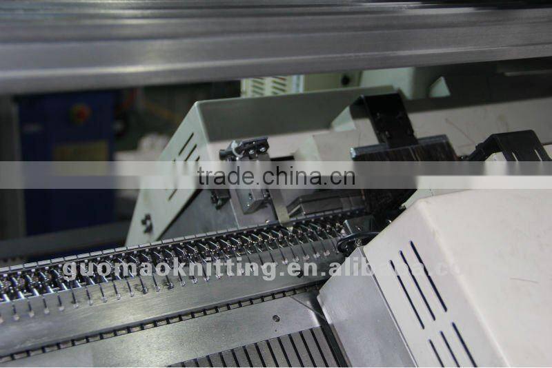 single system computerized flat knitting machine