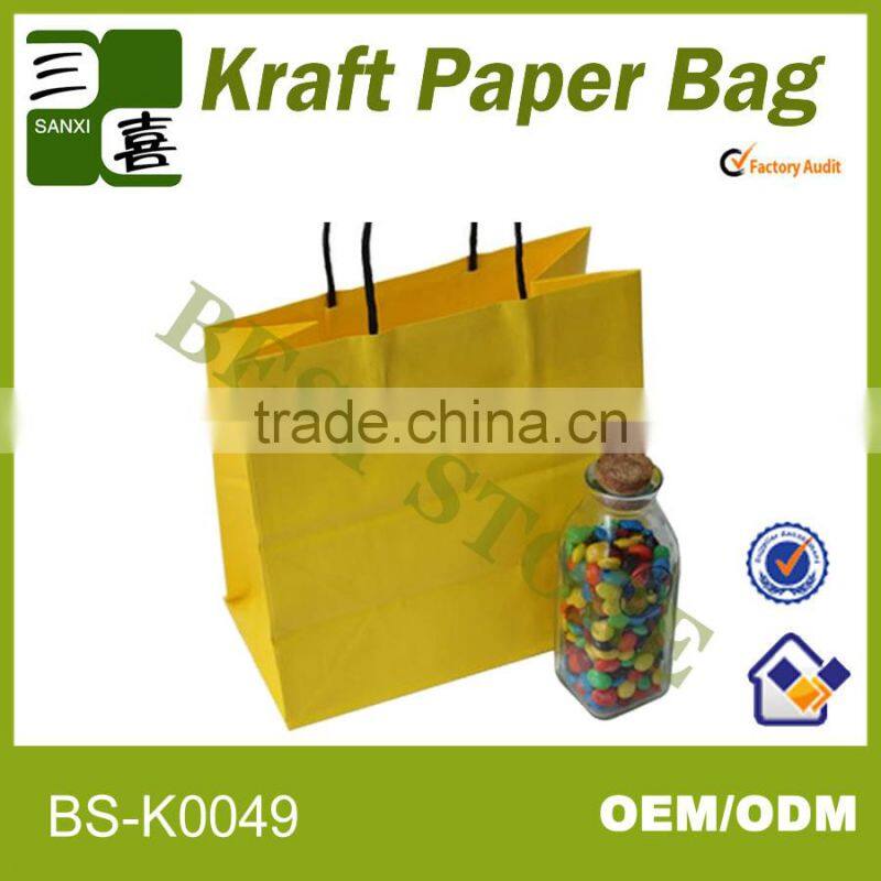 Eco-friendly white kraft paper bag for clothes /clothes packaging bag/shopping bag with handle/paper shopping bag for garment