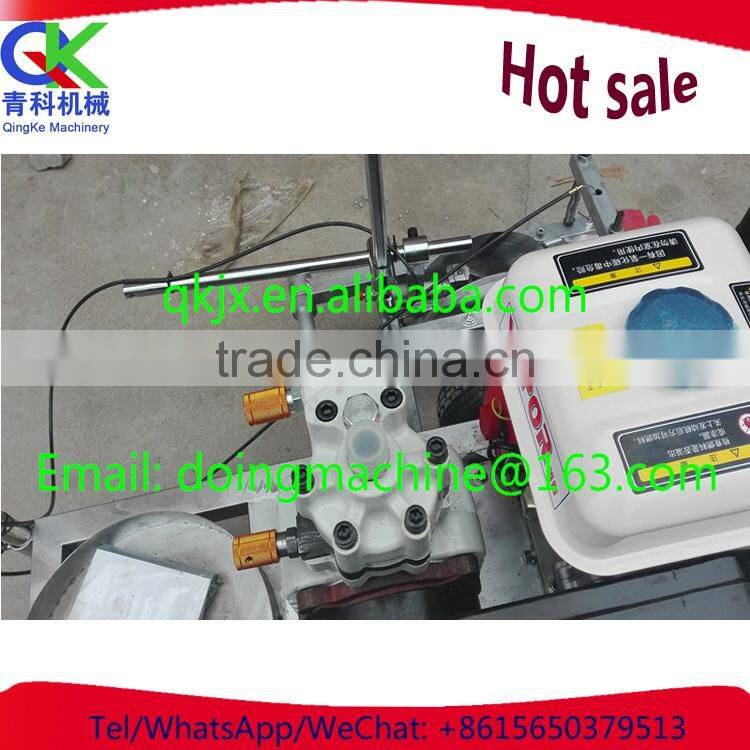 QK machinery supply 5cm width Plastic runway marking machine