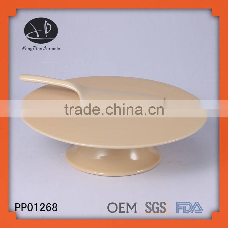 Hot sale ceramic cake stand with shovel,2016 new design all size stoneware wedding cake stand,wholesale cake stands,ceramic cake