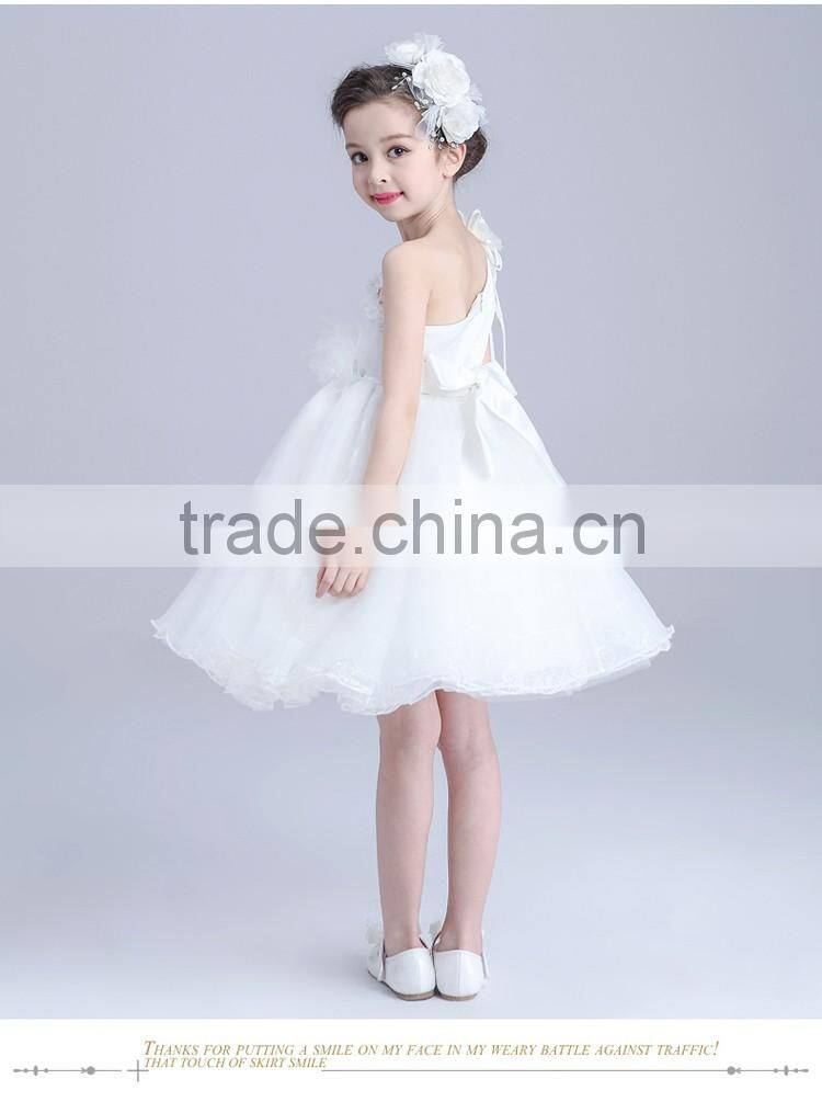 2017 wholesale children one sleeve shoulder dress flowers slashes dresses