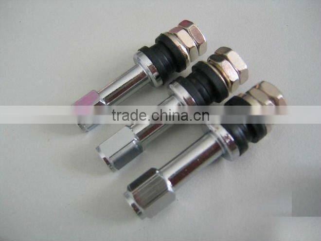 Passenger snap in tubeless tire valve TR33E