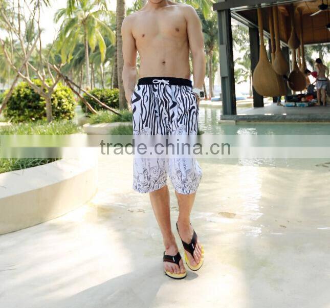 Unique design hawaiian print shorts