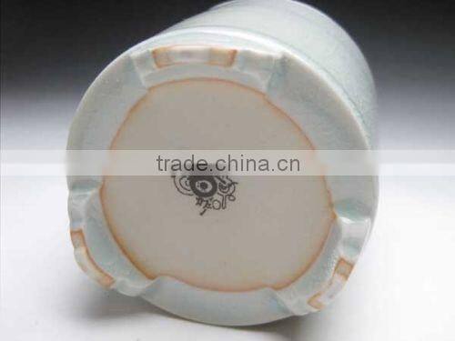 Kohgen Koh Cafe`s Original ceramic incense burner crackle mouse celadon porcelain, seto Japanese ware