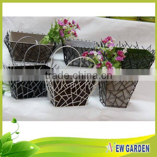 European Modern Rural Style Handmade Decorative Standing Metal Wire Vases