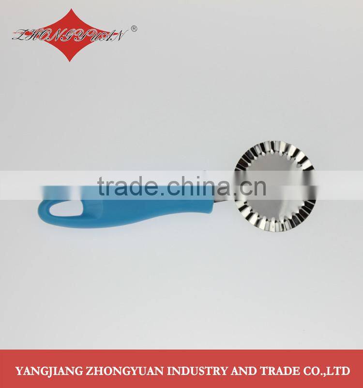 Novel multi-functional stainless steel flower wheel pizza cutter