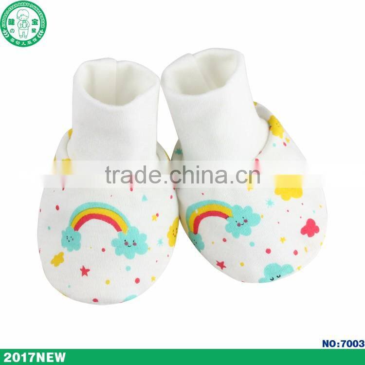 Importing from china factory newborn baby shoes baby booties with cheap price
