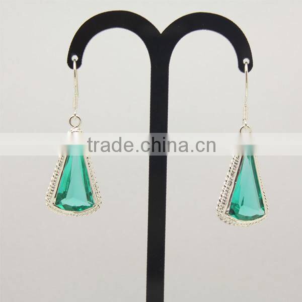 elegant dangle single emerald green stone earring for young lady