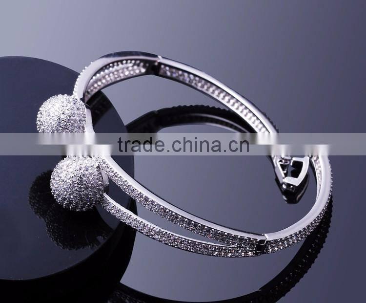 Alibaba Express Wholesale Double Ball Pave Setting CZ Fashion Bangle for Women