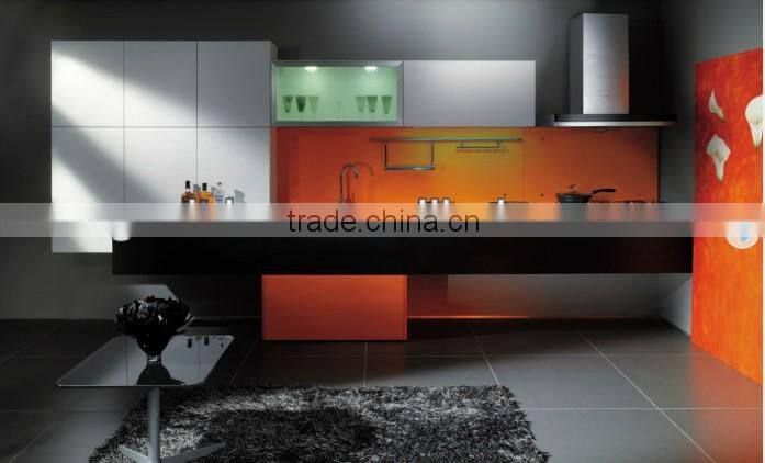 Custom Kitchen Cabinet with Laminate Doors 12L053