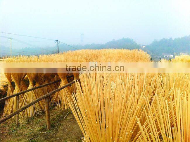 painting wooden stick for gardon