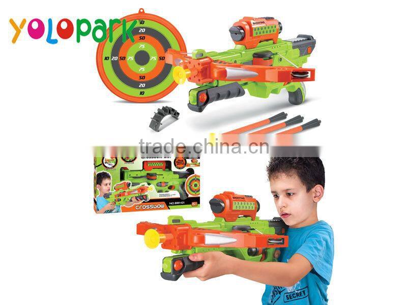 Children play good toy dart gun set soft bullet gun set with bow and arrow with target