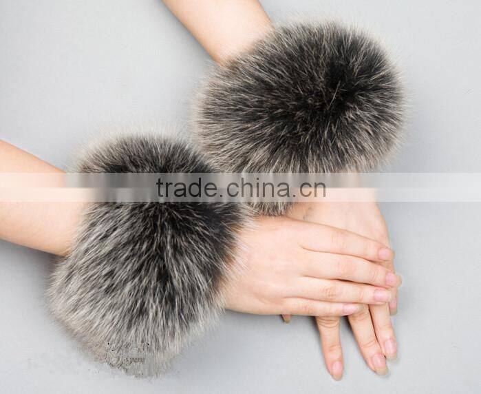 Fashion Accessory Genuine Silver Fox Fur Cuff / Real Fox Fur For Decorate