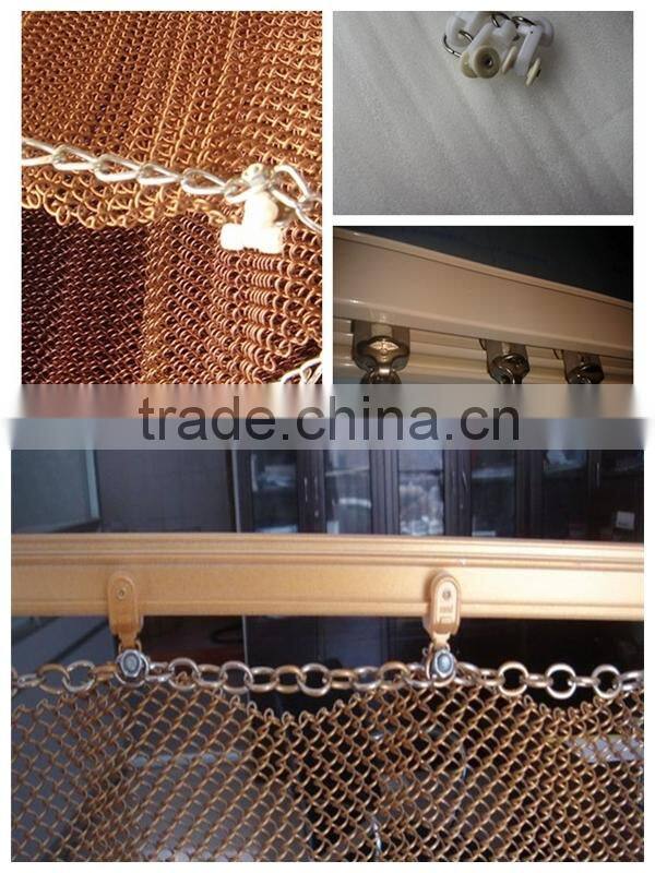 Metal chain mesh for room divider