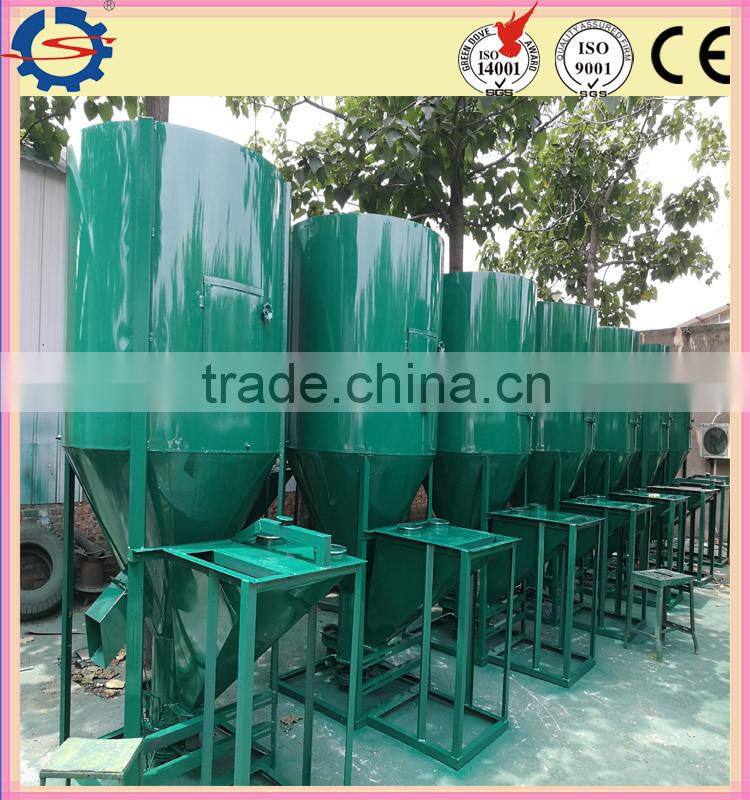 animal feed crusher and mixer for animal feed