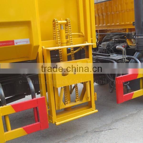 95 hp DONGFENG 4*2 Small Size Garbage Truck 5 m3