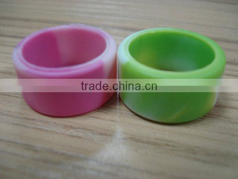 colored mixed debossed silicone promotion finger ring