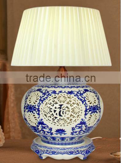Chinese antique home decoration white and blue ceramic table lamp