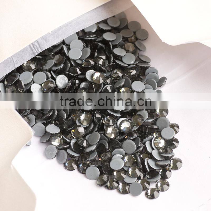 Remarkble wholesale strass hotfix rhinestones for decoration