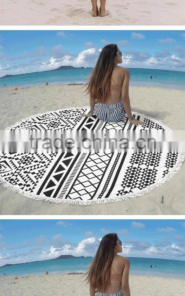 Microfiber screen print round beach blanket
