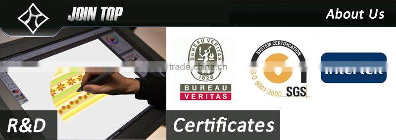 Warm women woven beanie with crochet pompom