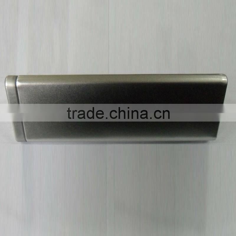 Factory price triangle tea tin box