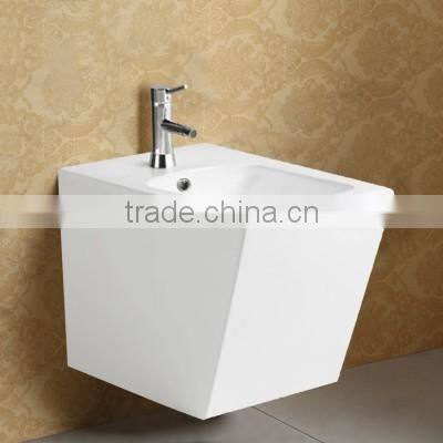 Freestanding White Glazed Ceramic Wall Hung Bidet