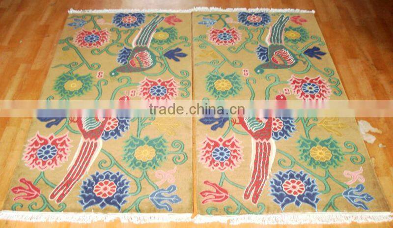Flower pattern woollen carpet