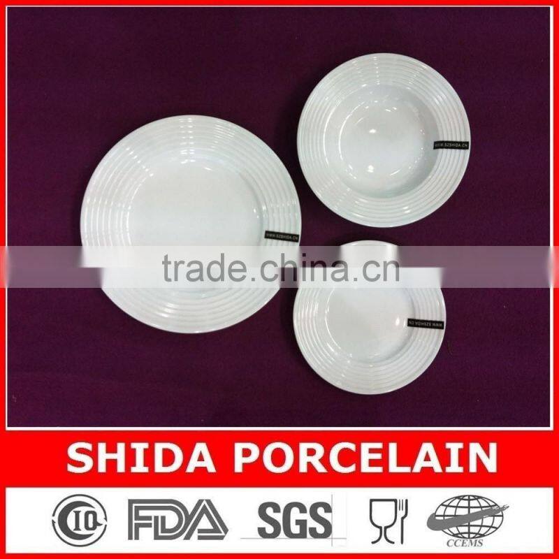2015 new super white porcelain embossed plates