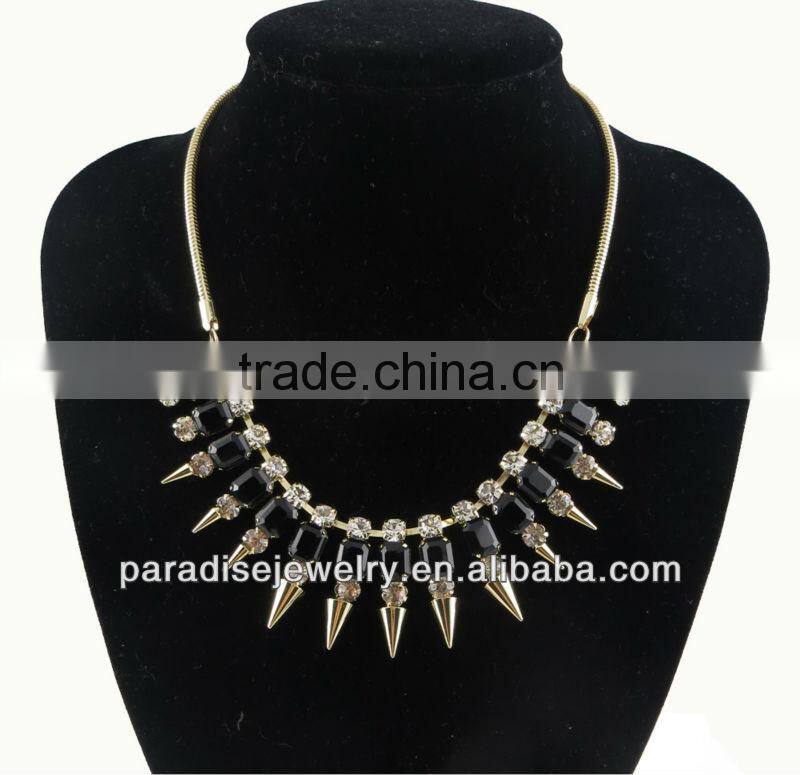 Rivet Necklace with Rhinestone-N330046