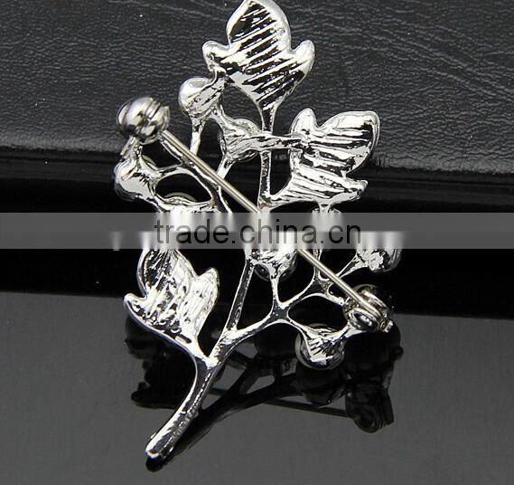 special design rhinestone pretty date brooch