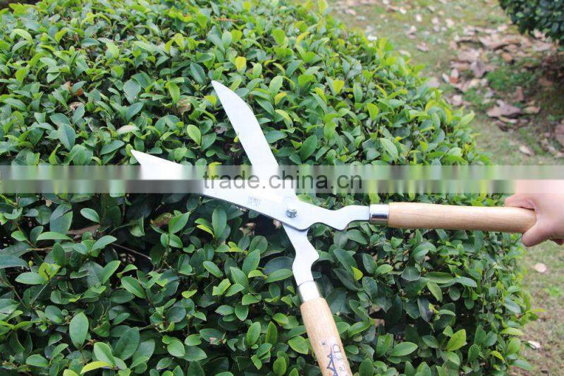 wide blade wooden handle garden shear