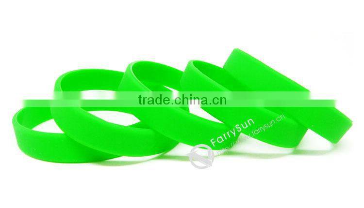 12 years manufacturer Costomize silicone wristband bracelet jewelry/ charm bracelet