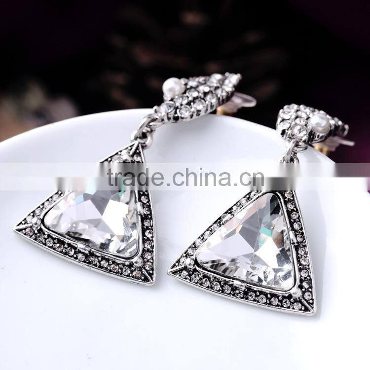 Simple Fashion Hot Sale Exquisite Elegant triangle earring, alloy earring with rhinestone